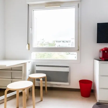 Superb Bright Studio And Design In 아파트 리옹